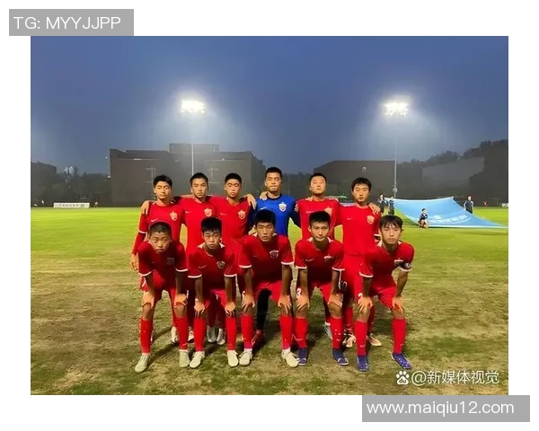 北京足球队在足球团队协作排行榜中荣获第二名展现出色团队精神与合作能力