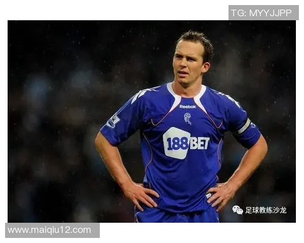 英超独家分析成都羽毛球队配合技巧与战术对比探讨