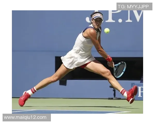 网球焦点成都网球队与欧冠足球的速度对比分析与探讨